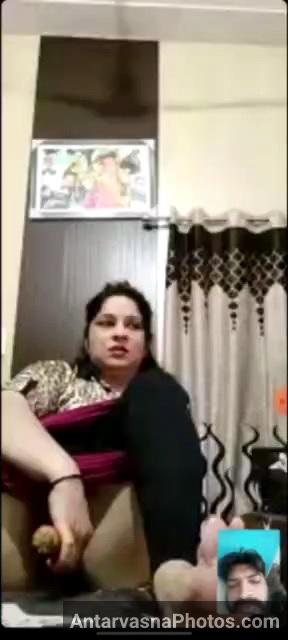 https://pub-5fcdf72a54cd4edbb03ec3edaa415a42.r2.dev/nakedleaks/sensual_photos_of_mature_desi_woman_with_carrots/2.jpg
