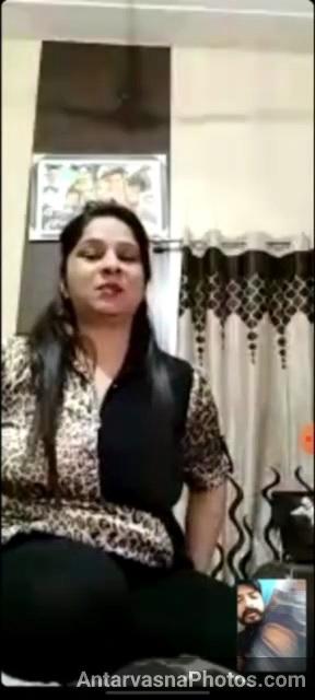 https://pub-5fcdf72a54cd4edbb03ec3edaa415a42.r2.dev/nakedleaks/sensual_photos_of_mature_desi_woman_with_carrots/7.jpg