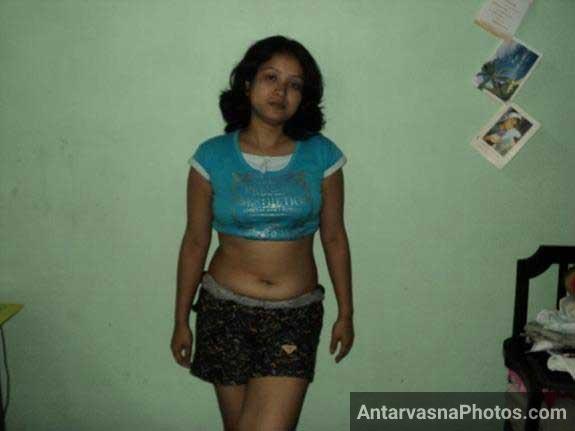 https://pub-5fcdf72a54cd4edbb03ec3edaa415a42.r2.dev/nakedleaks/sensual_photos_of_padma_bhabhi/4.jpg