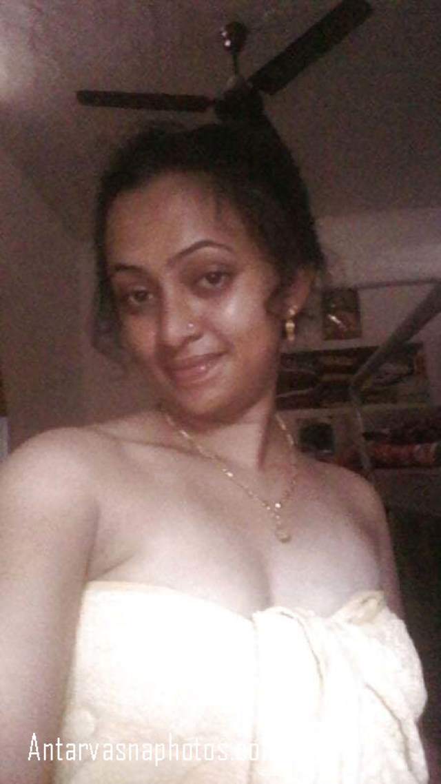https://pub-5fcdf72a54cd4edbb03ec3edaa415a42.r2.dev/nakedleaks/sensual_photos_of_tamil_girl's_intimate_moments/0.jpg