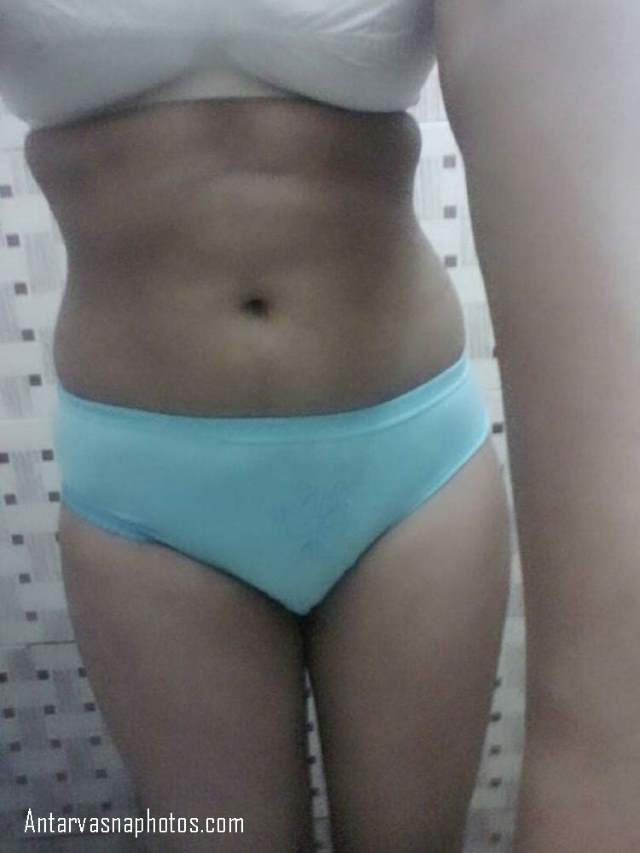 https://pub-5fcdf72a54cd4edbb03ec3edaa415a42.r2.dev/nakedleaks/sensual_photos_of_tamil_girl's_intimate_moments/2.jpg