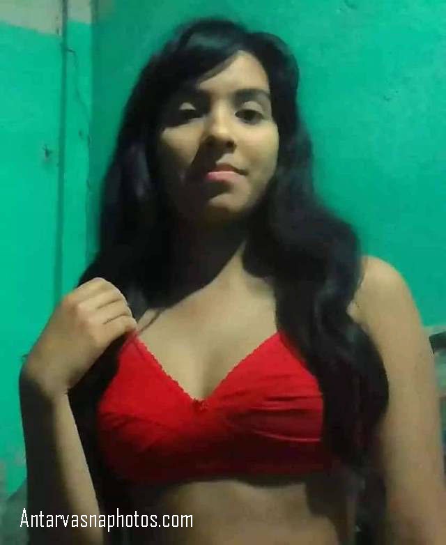 https://pub-5fcdf72a54cd4edbb03ec3edaa415a42.r2.dev/nakedleaks/sensual_photos_of_young_komal's_juicy_private_area/1.jpg