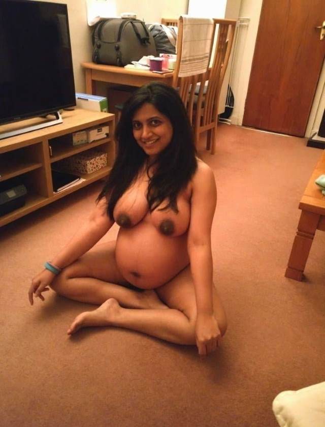 https://pub-5fcdf72a54cd4edbb03ec3edaa415a42.r2.dev/nakedleaks/sensual_pregnant_neighbor_wife_with_large_bosom_intimate_pictures/12.jpg