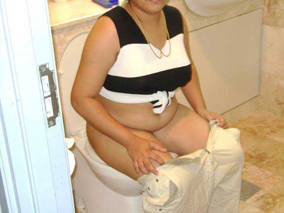 https://pub-5fcdf72a54cd4edbb03ec3edaa415a42.r2.dev/nakedleaks/sensual_punjabi_aunt_with_bushy_v/0.jpg