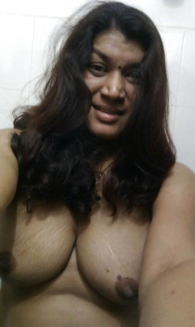 https://pub-5fcdf72a54cd4edbb03ec3edaa415a42.r2.dev/nakedleaks/sensual_self-portraits_of_attractive_women_revealing_their_body_in_intimate_photos/8.jpg