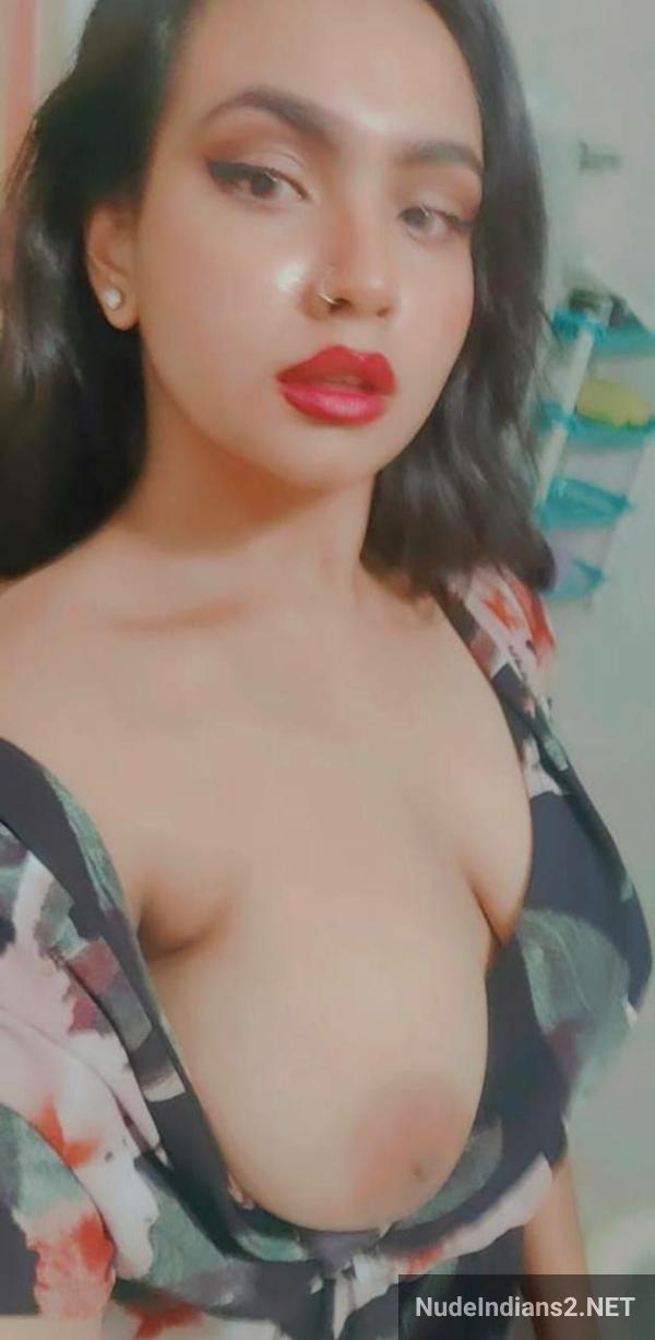 https://pub-5fcdf72a54cd4edbb03ec3edaa415a42.r2.dev/nakedleaks/sensual_shaina_amin's_alluring_busty_selfies/17.jpg