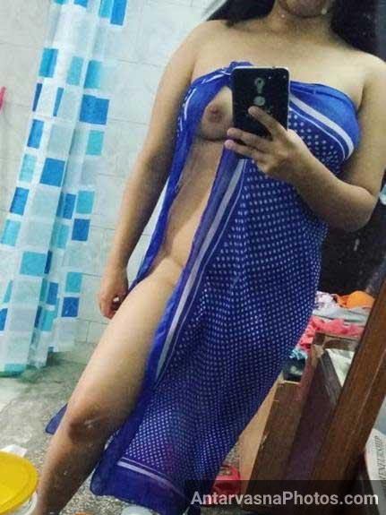 Sensual shower with alluring Shalini