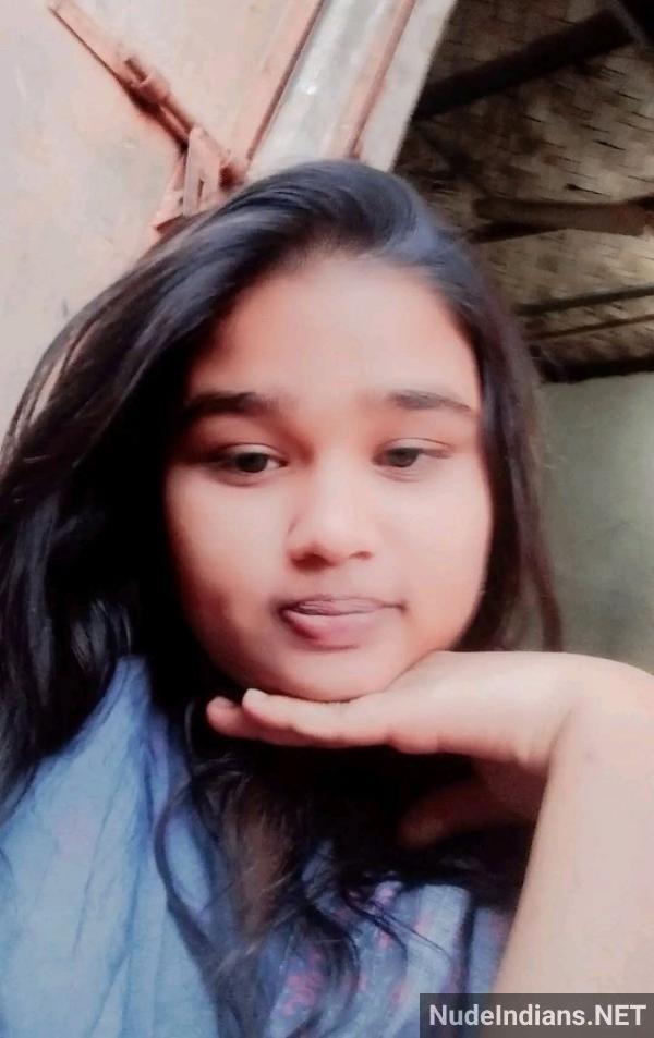 https://pub-5fcdf72a54cd4edbb03ec3edaa415a42.r2.dev/nakedleaks/sensual_south_indian_beauty_reveals_all_in_shower_photos/18.jpg