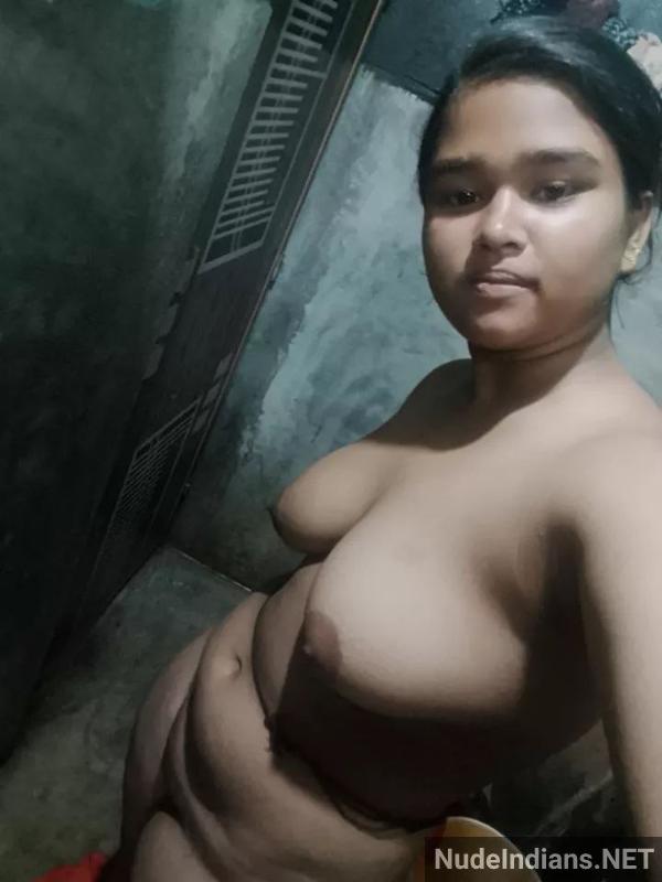 Sensual South Indian beauty reveals all in shower photos