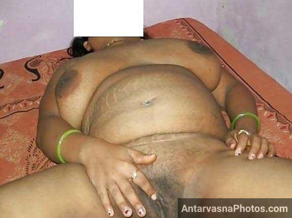 https://pub-5fcdf72a54cd4edbb03ec3edaa415a42.r2.dev/nakedleaks/sensual_tale_and_revealing_images_of_a_family_member/7.jpg