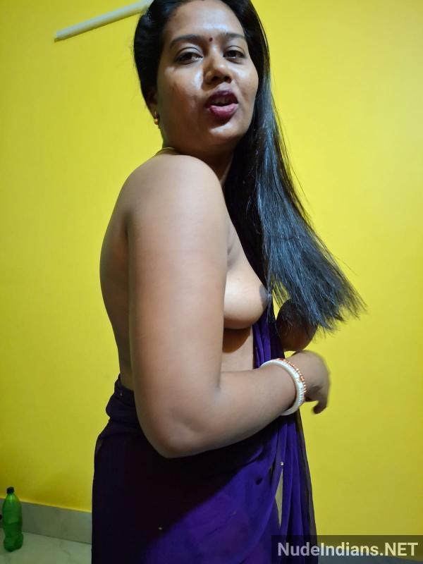 https://pub-5fcdf72a54cd4edbb03ec3edaa415a42.r2.dev/nakedleaks/sensual_tamil_aunty_reveals_in_traditional_attire_–_intimate_mature_photos/11.jpg