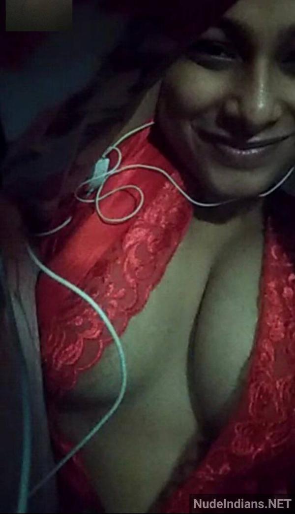 https://pub-5fcdf72a54cd4edbb03ec3edaa415a42.r2.dev/nakedleaks/sensual_tamil_girl_flaunts_curves_in_video_chat_with_lover/18.jpg