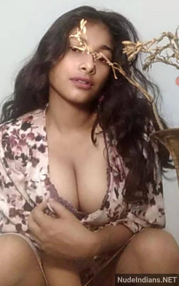https://pub-5fcdf72a54cd4edbb03ec3edaa415a42.r2.dev/nakedleaks/sensual_tamil_girl_flaunts_curves_in_video_chat_with_lover/22.jpg