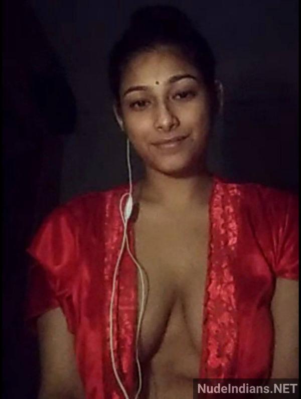 https://pub-5fcdf72a54cd4edbb03ec3edaa415a42.r2.dev/nakedleaks/sensual_tamil_girl_flaunts_curves_in_video_chat_with_lover/3.jpg