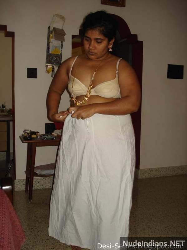 https://pub-5fcdf72a54cd4edbb03ec3edaa415a42.r2.dev/nakedleaks/sensual_telugu_aunty_revealing_desi_nude_images/128.jpg