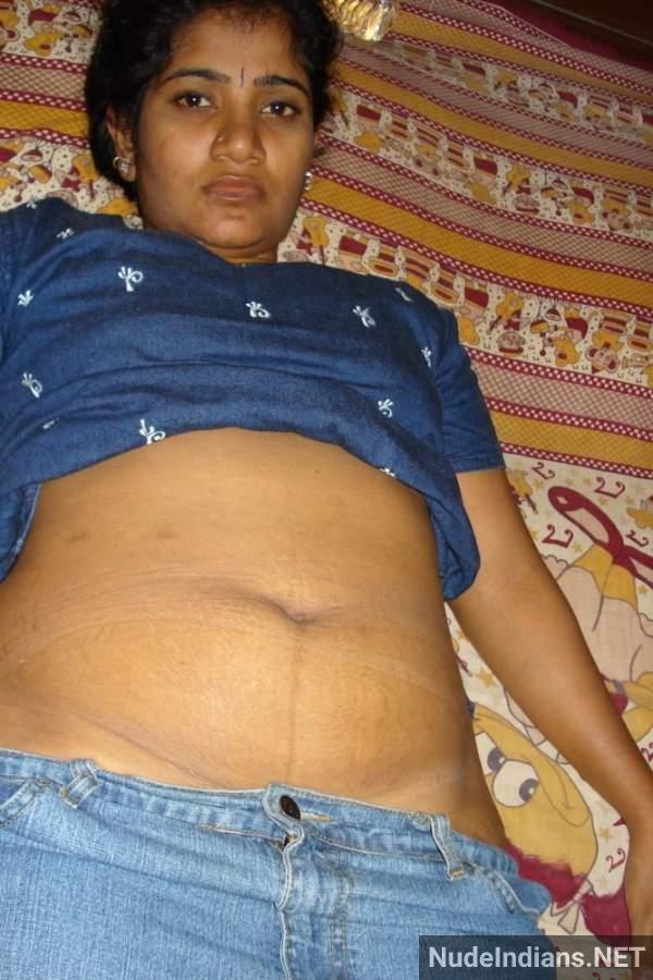 https://pub-5fcdf72a54cd4edbb03ec3edaa415a42.r2.dev/nakedleaks/sensual_telugu_aunty_revealing_desi_nude_images/174.jpg
