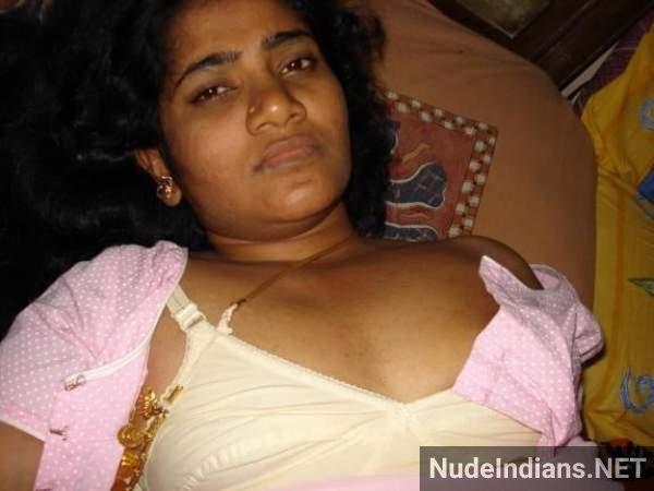 https://pub-5fcdf72a54cd4edbb03ec3edaa415a42.r2.dev/nakedleaks/sensual_telugu_aunty_revealing_desi_nude_images/57.jpg