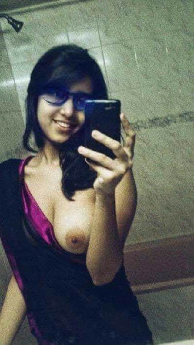 https://pub-5fcdf72a54cd4edbb03ec3edaa415a42.r2.dev/nakedleaks/sensual_valentine's_day_chudai_with_hot_girls/18.jpg