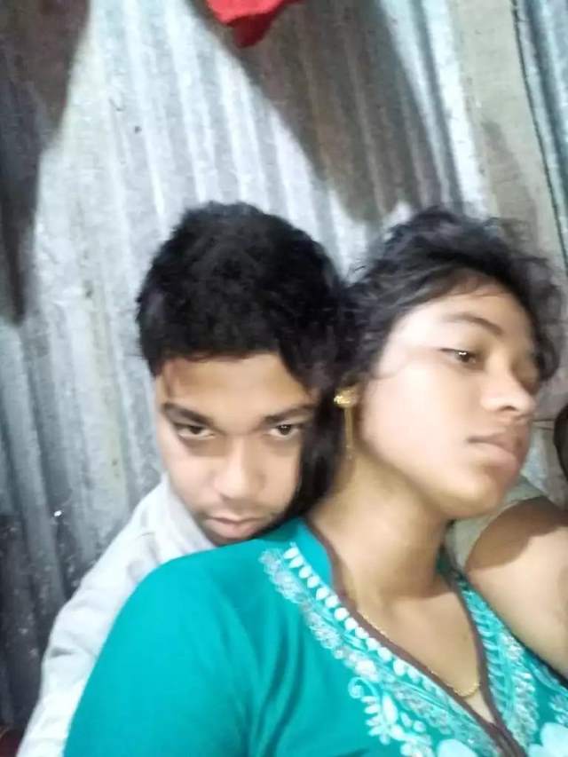 https://pub-5fcdf72a54cd4edbb03ec3edaa415a42.r2.dev/nakedleaks/sensual_woman's_intimate_encounter_with_eggplant_captured_in_photo/3.jpg