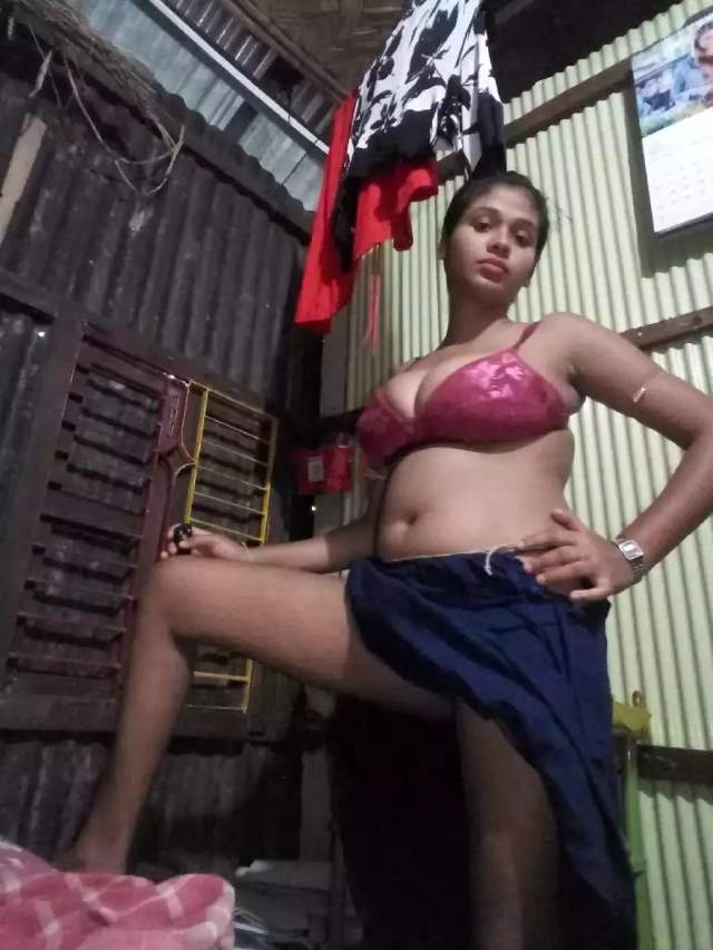 https://pub-5fcdf72a54cd4edbb03ec3edaa415a42.r2.dev/nakedleaks/sensual_woman's_intimate_encounter_with_eggplant_captured_in_photo/8.jpg