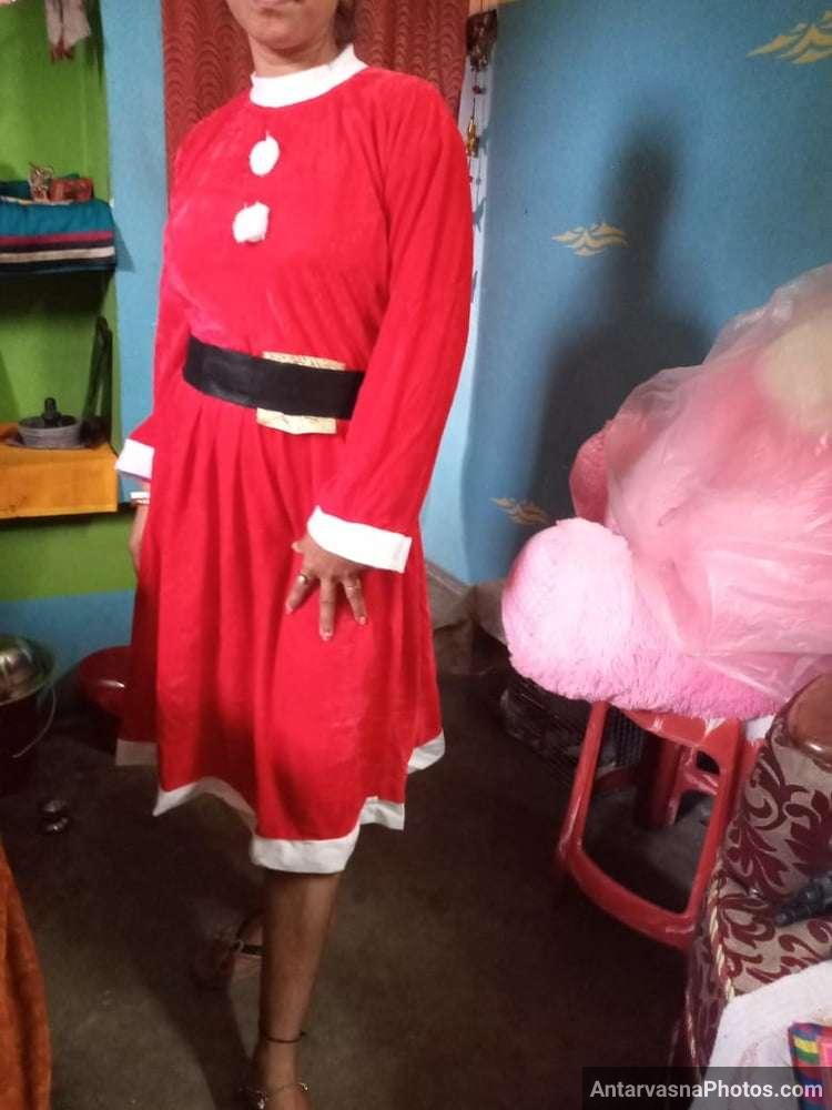 https://pub-5fcdf72a54cd4edbb03ec3edaa415a42.r2.dev/nakedleaks/sensual_xmas_intimacy_captured:_banglore_wife's_private_moments_revealed/0.jpg