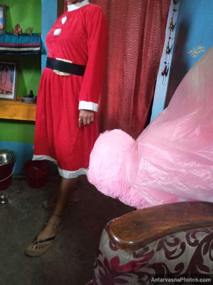https://pub-5fcdf72a54cd4edbb03ec3edaa415a42.r2.dev/nakedleaks/sensual_xmas_intimacy_captured:_banglore_wife's_private_moments_revealed/1.jpg