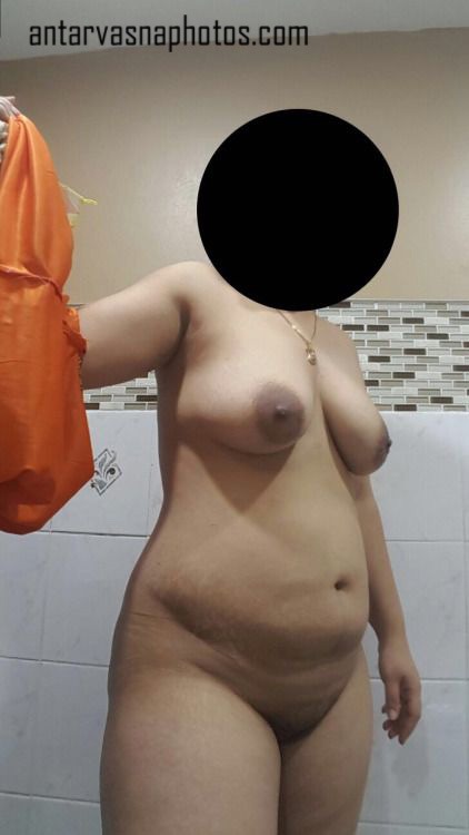 https://pub-5fcdf72a54cd4edbb03ec3edaa415a42.r2.dev/nakedleaks/sensuous_aunty's_nude_xxx_images_of_her_intimate_areas/3.jpg