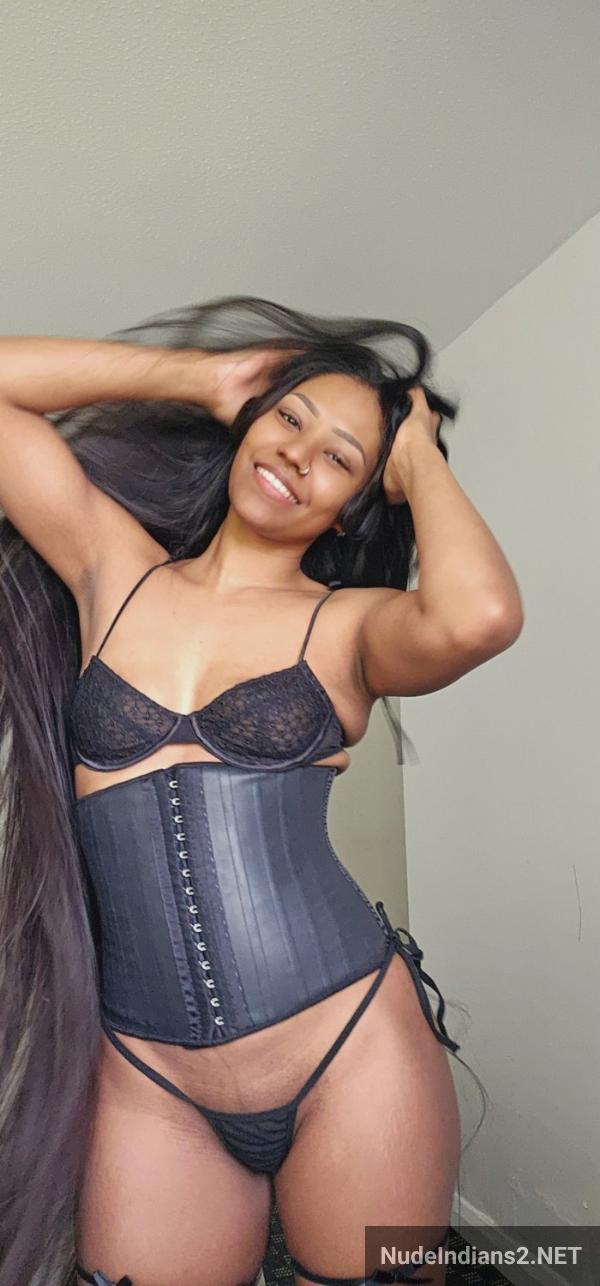 https://pub-5fcdf72a54cd4edbb03ec3edaa415a42.r2.dev/nakedleaks/sensuous_display_of_a_telugu_model_named_samantha_in_alluring_lingerie/54.jpg