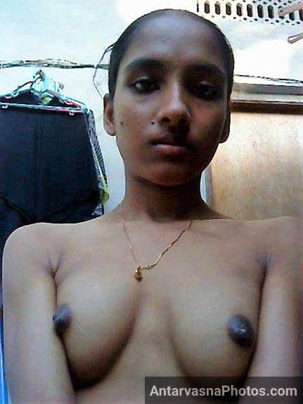 Sensuous Indian babe showcases her natural beauty
