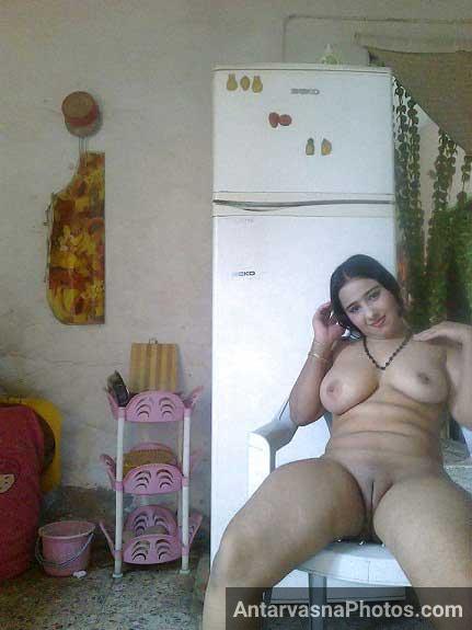 https://pub-5fcdf72a54cd4edbb03ec3edaa415a42.r2.dev/nakedleaks/sensuous_middle_eastern_women_revealing_photos/7.jpg