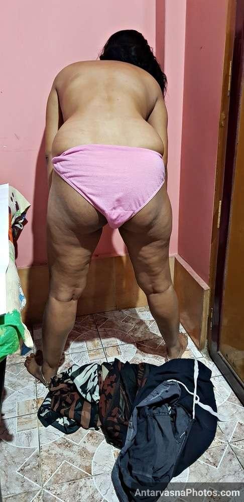 https://pub-5fcdf72a54cd4edbb03ec3edaa415a42.r2.dev/nakedleaks/sensuous_striptease_images_of_a_gujarati_woman_in_a_saree/9.jpg