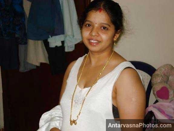 https://pub-5fcdf72a54cd4edbb03ec3edaa415a42.r2.dev/nakedleaks/servant_opened_indian_mistress's_vagina/0.jpg