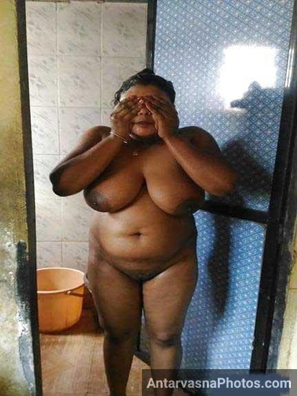 https://pub-5fcdf72a54cd4edbb03ec3edaa415a42.r2.dev/nakedleaks/shilpa_aunty's_exposed_bath_photos/4.jpg