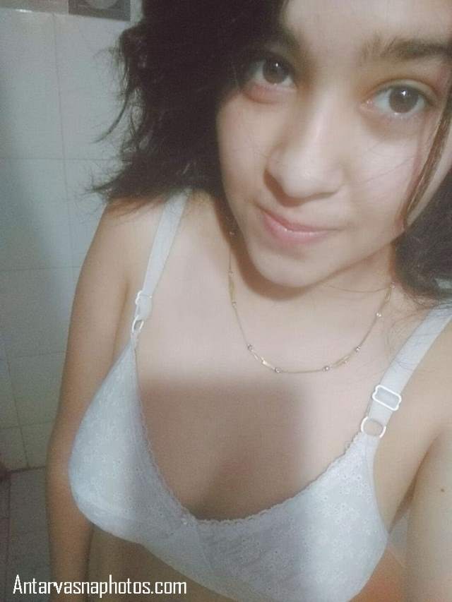 https://pub-5fcdf72a54cd4edbb03ec3edaa415a42.r2.dev/nakedleaks/showering_fun_with_a_bengali_teen_girl/2.jpg