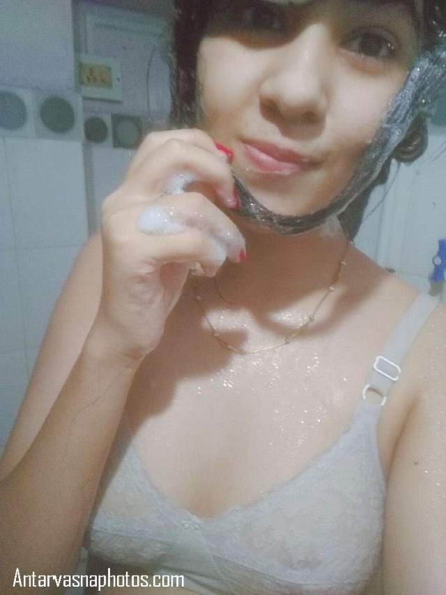 https://pub-5fcdf72a54cd4edbb03ec3edaa415a42.r2.dev/nakedleaks/showering_fun_with_a_bengali_teen_girl/7.jpg
