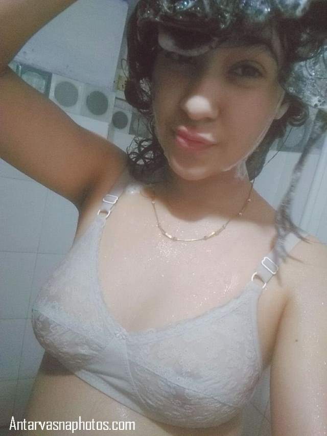 https://pub-5fcdf72a54cd4edbb03ec3edaa415a42.r2.dev/nakedleaks/showering_fun_with_a_bengali_teen_girl/8.jpg