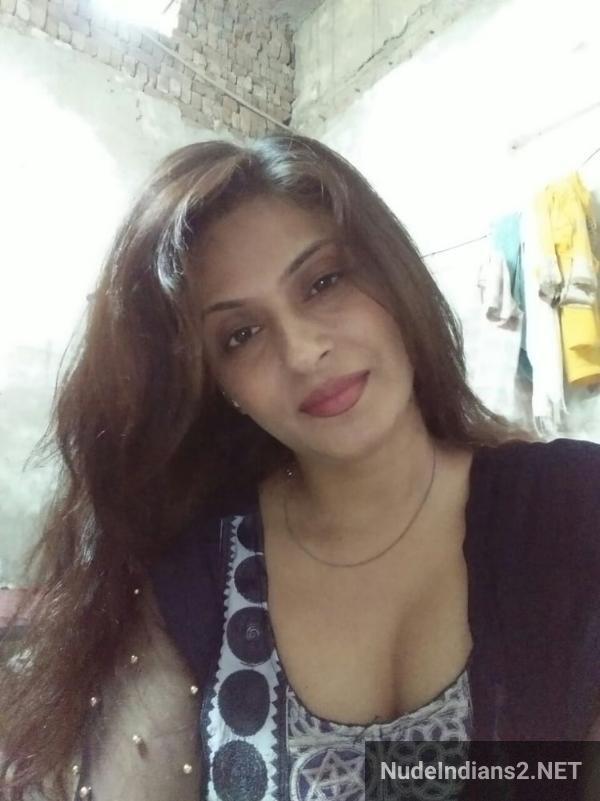 https://pub-5fcdf72a54cd4edbb03ec3edaa415a42.r2.dev/nakedleaks/single_muslim_aunt_heena's_sizzling_photos_showcase_her_allure/14.jpg