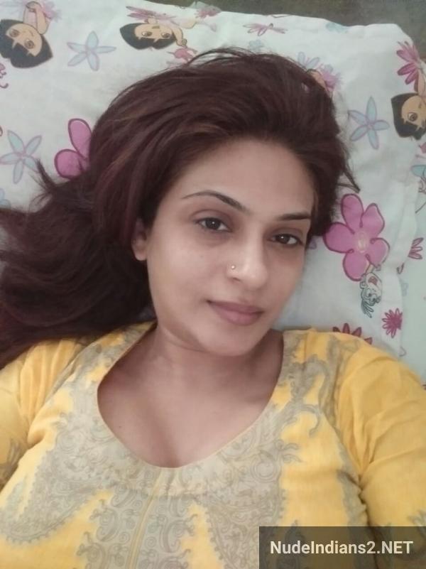 https://pub-5fcdf72a54cd4edbb03ec3edaa415a42.r2.dev/nakedleaks/single_muslim_aunt_heena's_sizzling_photos_showcase_her_allure/15.jpg