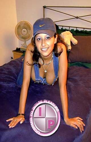 https://pub-5fcdf72a54cd4edbb03ec3edaa415a42.r2.dev/nakedleaks/sizzling_display_of_bold_indian_beauties/0.jpg