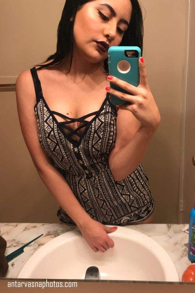 https://pub-5fcdf72a54cd4edbb03ec3edaa415a42.r2.dev/nakedleaks/sizzling_exposé:_nri_girl's_revealing_photos/1.jpg