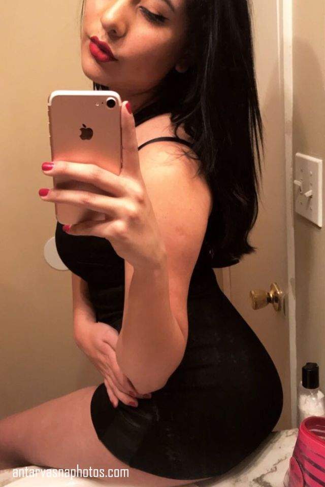 https://pub-5fcdf72a54cd4edbb03ec3edaa415a42.r2.dev/nakedleaks/sizzling_exposé:_nri_girl's_revealing_photos/2.jpg