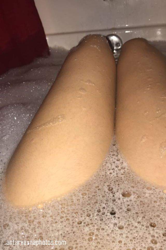 https://pub-5fcdf72a54cd4edbb03ec3edaa415a42.r2.dev/nakedleaks/sizzling_exposé:_nri_girl's_revealing_photos/8.jpg