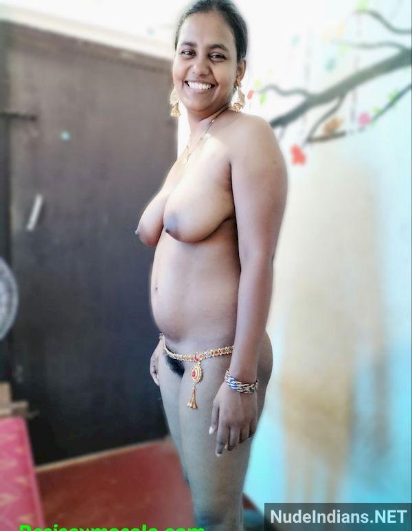 https://pub-5fcdf72a54cd4edbb03ec3edaa415a42.r2.dev/nakedleaks/sizzling_hd_photos_of_exposed_andhra_wife/11.jpg