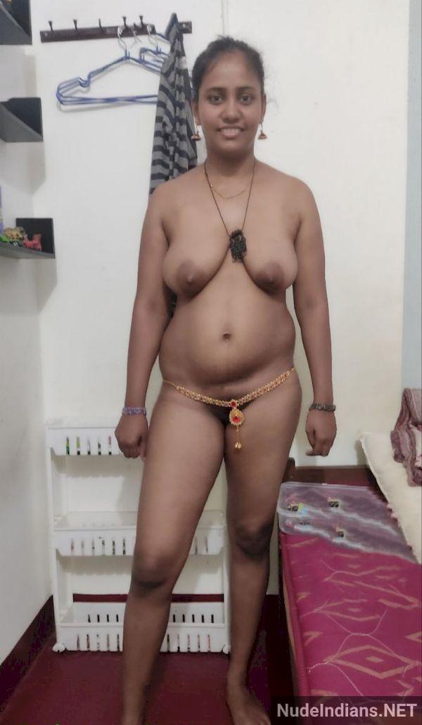 https://pub-5fcdf72a54cd4edbb03ec3edaa415a42.r2.dev/nakedleaks/sizzling_hd_photos_of_exposed_andhra_wife/28.jpg