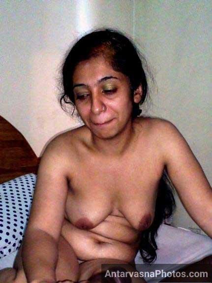 https://pub-5fcdf72a54cd4edbb03ec3edaa415a42.r2.dev/nakedleaks/sizzling_image_of_an_indian_woman's_private_area/1.jpg