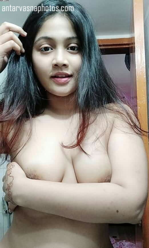 https://pub-5fcdf72a54cd4edbb03ec3edaa415a42.r2.dev/nakedleaks/sizzling_images_of_a_young_pakistani_teen/2.jpg