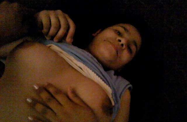 https://pub-5fcdf72a54cd4edbb03ec3edaa415a42.r2.dev/nakedleaks/sizzling_images_of_aunty_athmika/28.jpg