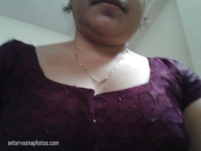 https://pub-5fcdf72a54cd4edbb03ec3edaa415a42.r2.dev/nakedleaks/sizzling_images_of_chachi's_ample_bosom/1.jpg