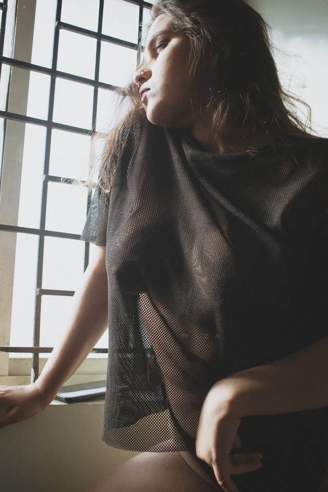 https://pub-5fcdf72a54cd4edbb03ec3edaa415a42.r2.dev/nakedleaks/sizzling_images_of_desi_model's_nude_assets/16.jpg