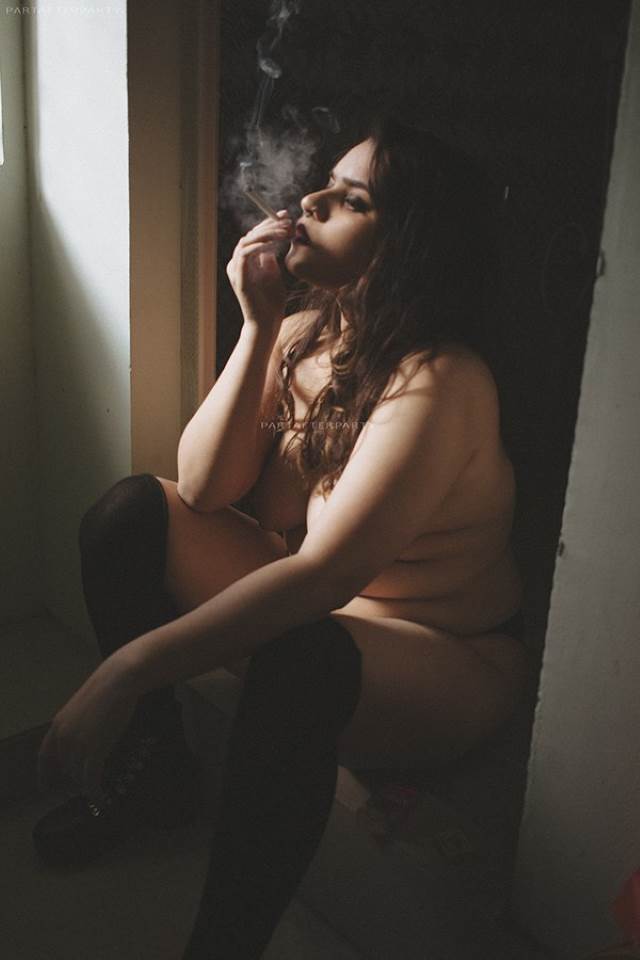 https://pub-5fcdf72a54cd4edbb03ec3edaa415a42.r2.dev/nakedleaks/sizzling_images_of_desi_model's_nude_assets/21.jpg